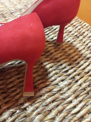 Zapatos nuevos rojos tacon talla 37