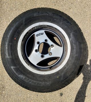 Ruedas Nissan Terrano I (235/70/R15)