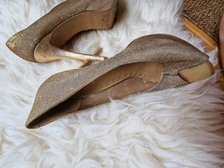 PEEP TOE DORADOS - TACÓN ALTO ¡SÚPER ELEGANTES!