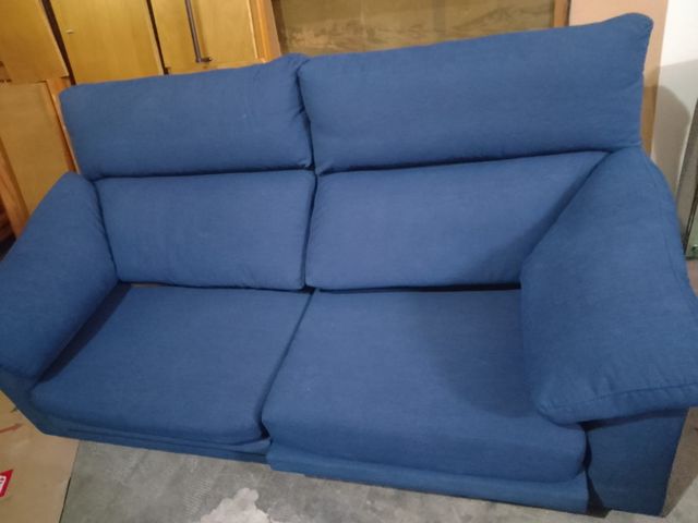 Sofá con asientos extraíbles