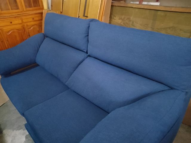 Sofá con asientos extraíbles