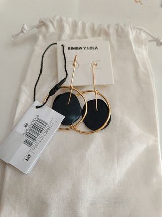 Pendientes oro y negro