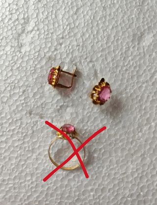 Pendientes de niña (anillo vendido)