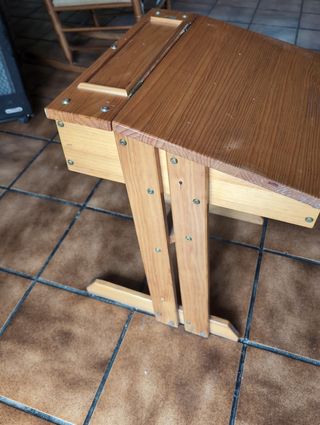 Pupitre antiguo 50*50 y 65 de alto