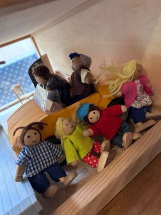 Casa muñecas madera