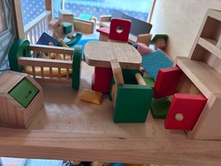 Casa muñecas madera