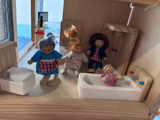 Casa muñecas madera