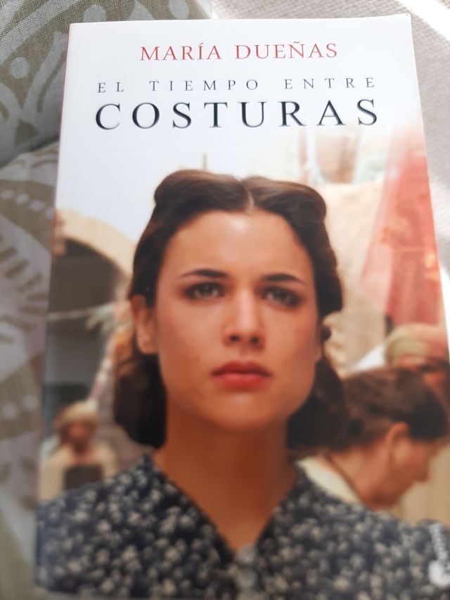 Libros📚 el tiempo entre costuras