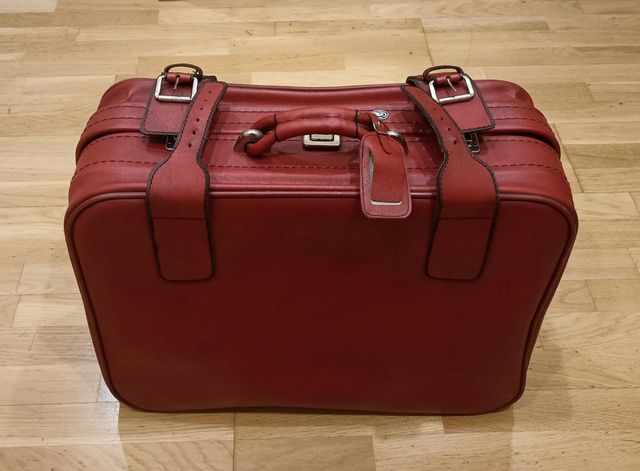 Maleta Piel Roja Marca Mik Antigua Vintage de segunda mano por 20