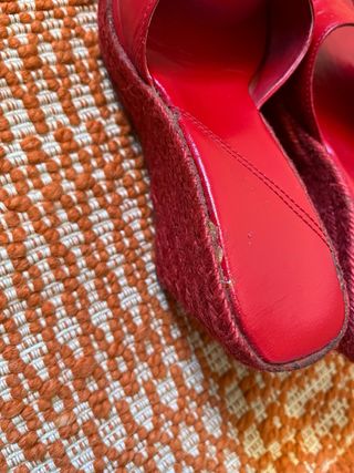 Sandali con il tacco rossi