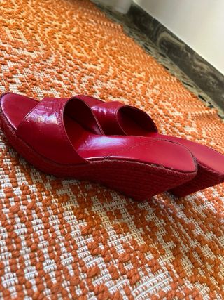 Sandali con il tacco rossi