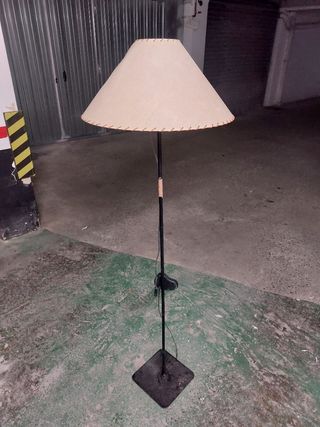Lampara pie salón