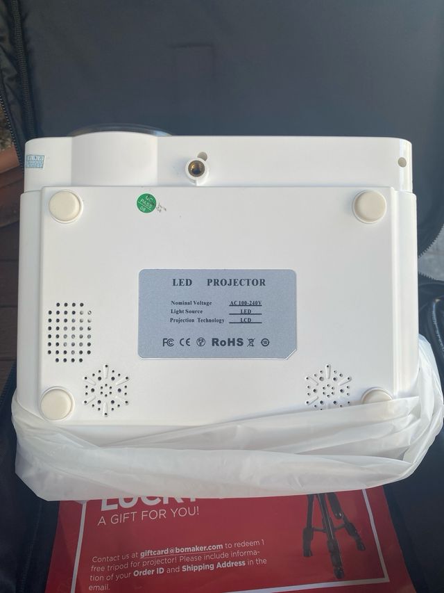 Proyector bomaker home theater + tela proyección