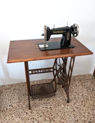 Antigua Máquina de coser Wertheim 1920s
