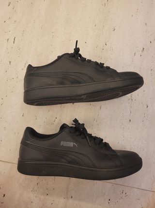 Zapatilla Puma negra numero 40 