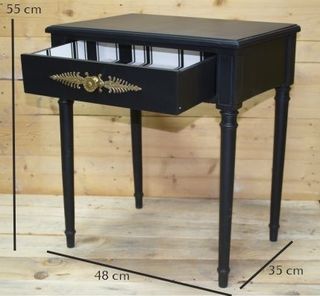 Mesita auxiliar restaurada