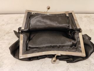 Bolso de mano de fiesta.