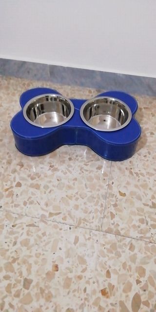 Porta ciotole in ecopelle per cani