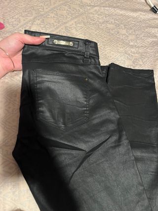Pantalón de cuero