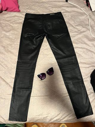 Pantalón de cuero