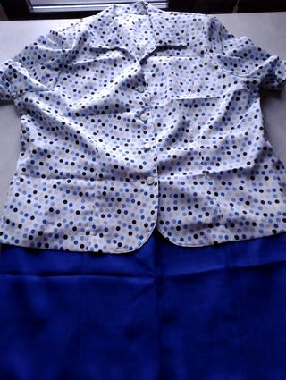 Conjunto señora blusa y falda azul. T.54