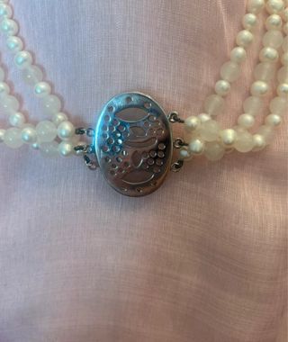 Collar y pendientes de cuarzo rosa y perlas