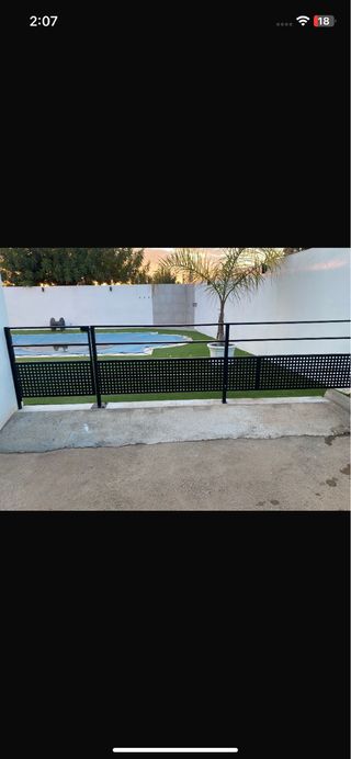 Fabbricazione di corrimano.