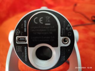 Micrófono Blue Yeti plateado