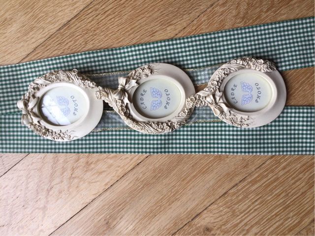 Cornice shabby per 3 foto