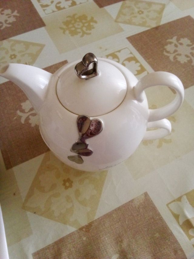 Tazza da te con teiera più zuccheriera