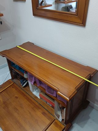 Baúl de madera maciza . Precio negociable.