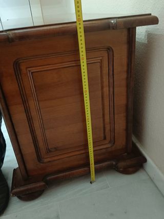 Baúl de madera maciza . Precio negociable.