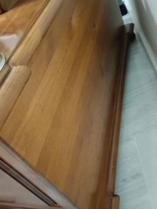 Baúl de madera maciza . Precio negociable.