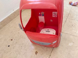 Camping car de Barbie con tobogán