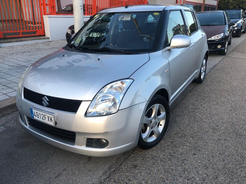 Suzuki Swift 2007 - foto 1