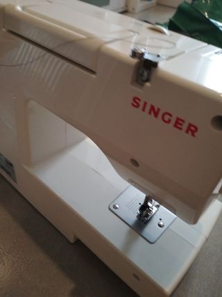 Maquina de coser singer