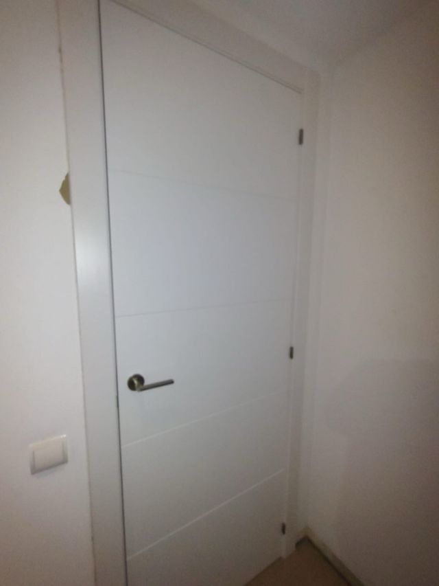 PUERTAS , PUERTAS LACADAS , CORREDERAS ...