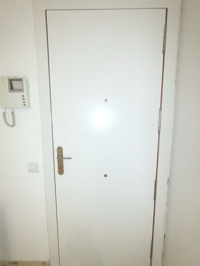 PUERTAS , PUERTAS LACADAS , CORREDERAS ...