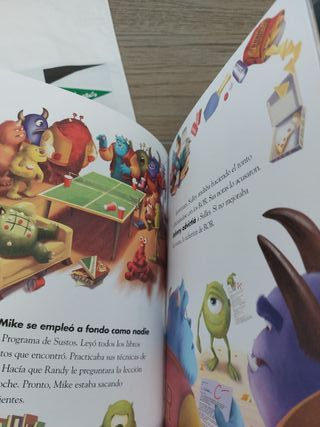 LIBRO MONSTRUOS UNIVERSITY DISNEY NUEVO.