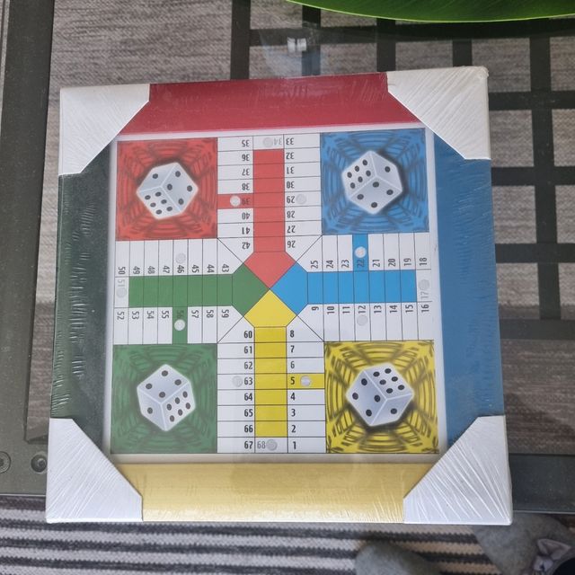 Portaretratos PARCHIS  NUEVO