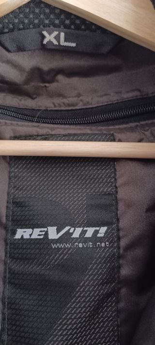 Chaqueta de moto marca Rev'it!