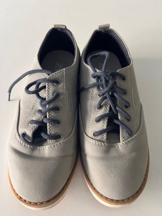 Zapatos clasicos niño zara