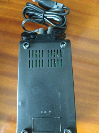 Fuente de alimentación, nueva.