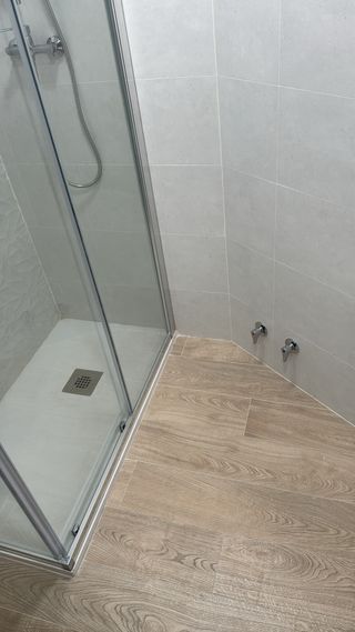 MAMPARAS DE DUCHA A MEDIDA