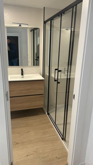 MAMPARAS DE DUCHA A MEDIDA