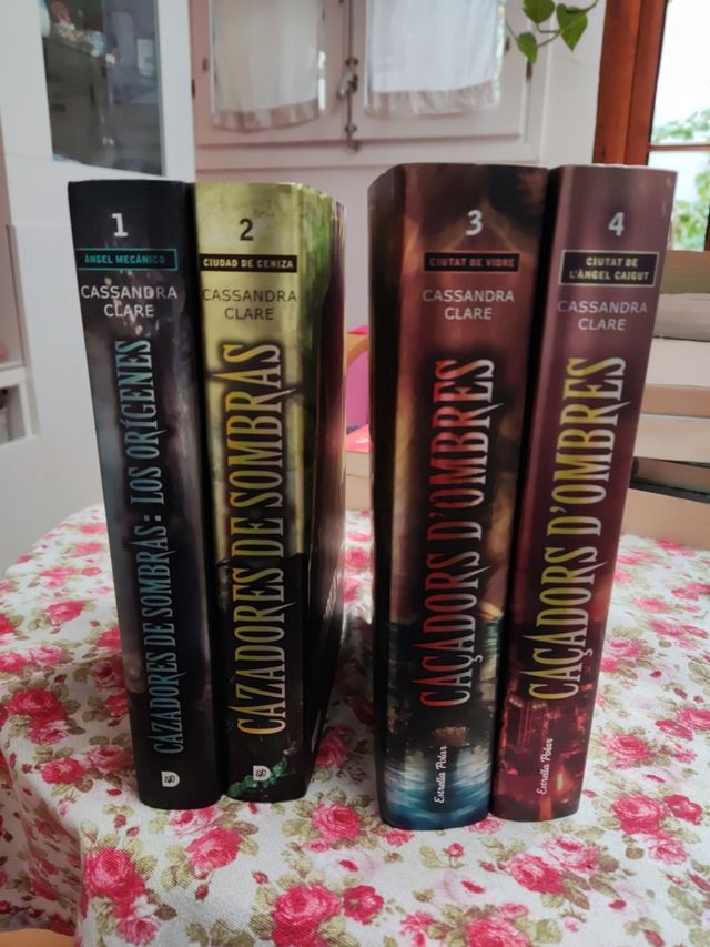 Saga cazadores de sombras de C. Clare