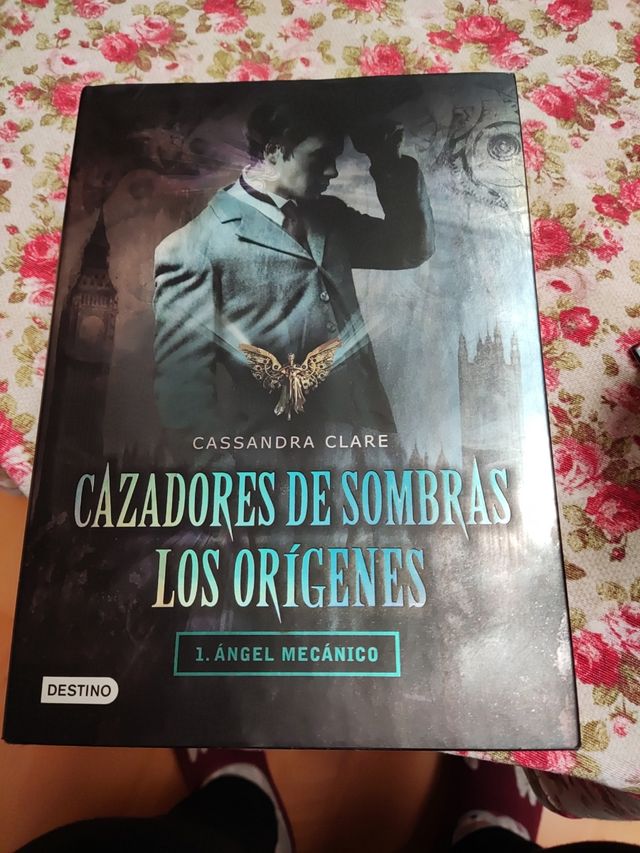 Saga cazadores de sombras de C. Clare
