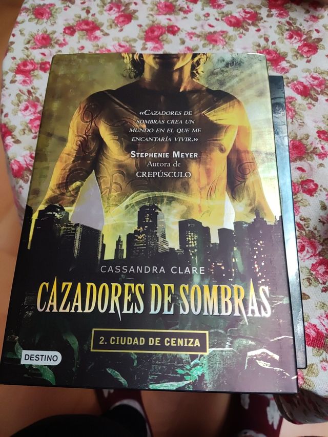 Saga cazadores de sombras de C. Clare