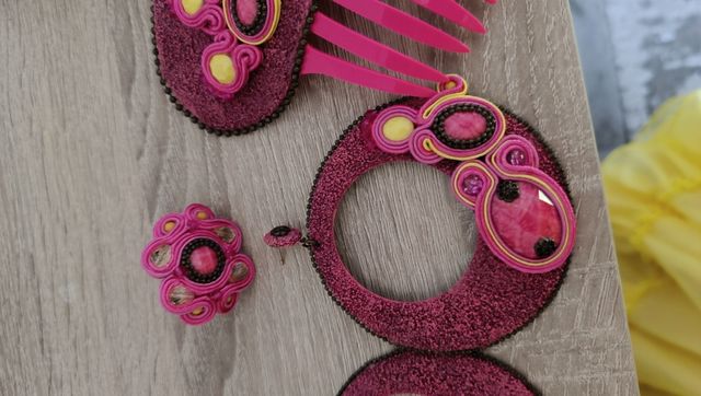 Complementos gitana tocado, pendientes..