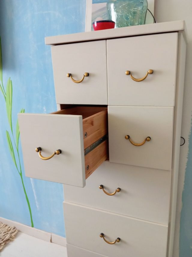 Sinfonier de Ikea de madera maciza en bl